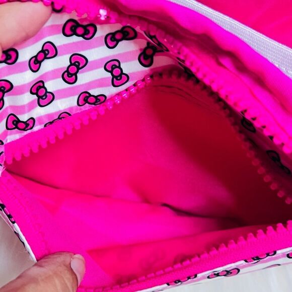 Hello Kitty Waist Bag - Picture 4 of 4